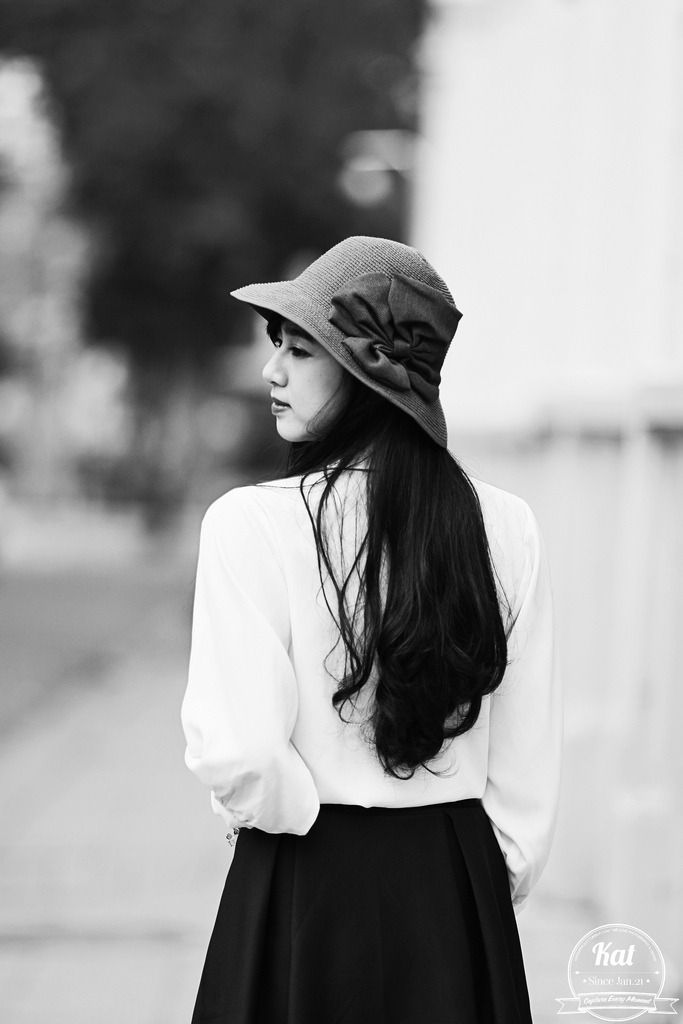 亚洲美女撒尿毛茸茸